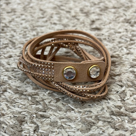 Francesca's Jewelry Bundle Set - Earrings Necklace Bracelet - Picture 10 of 10